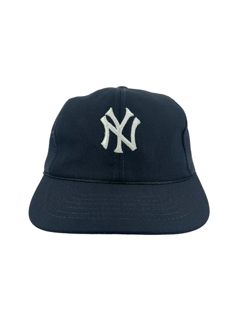 Vintage 1990’s New York Yankees Yupoong Trucker Hat