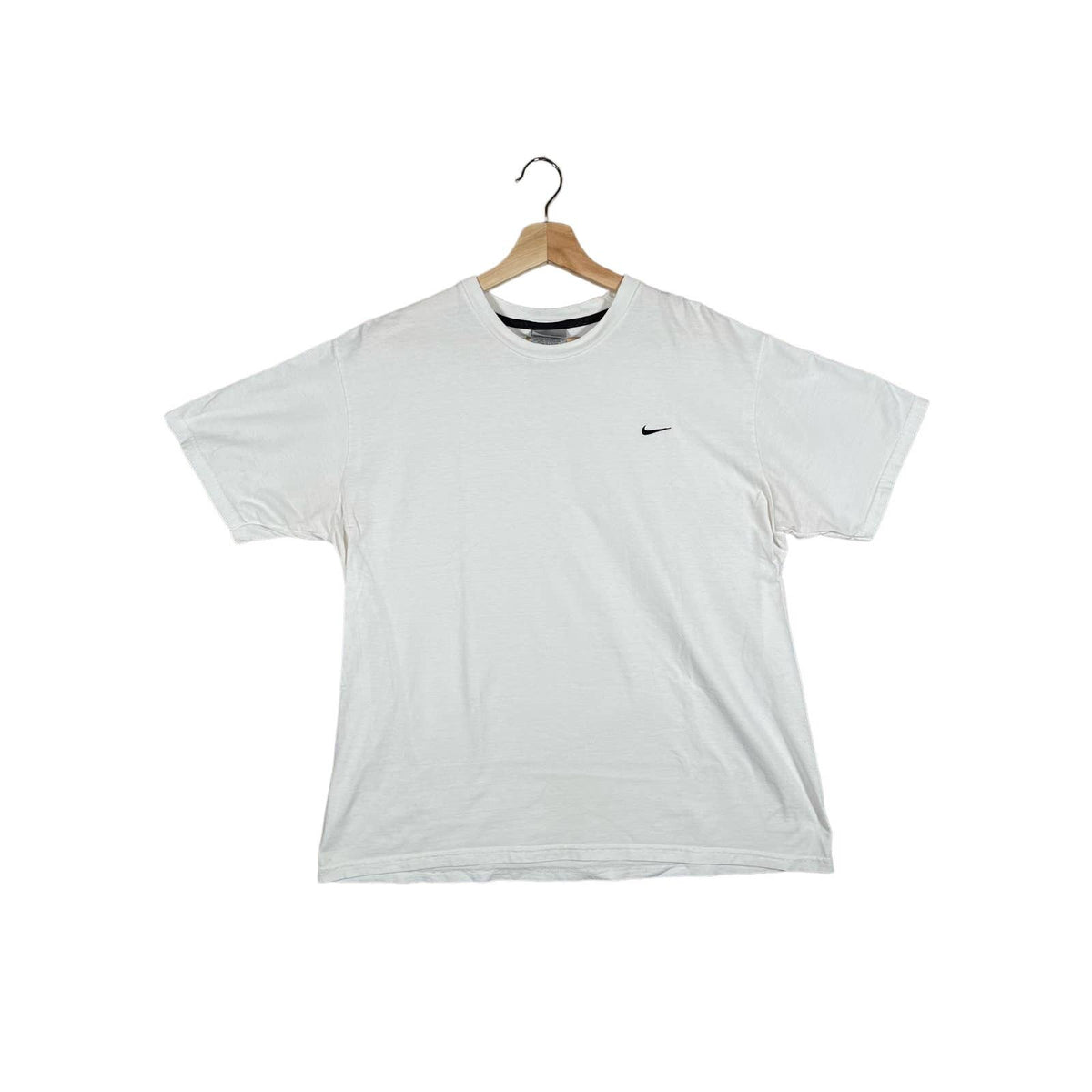 Vintage 2000's Nike Essential Swoosh T-Shirt