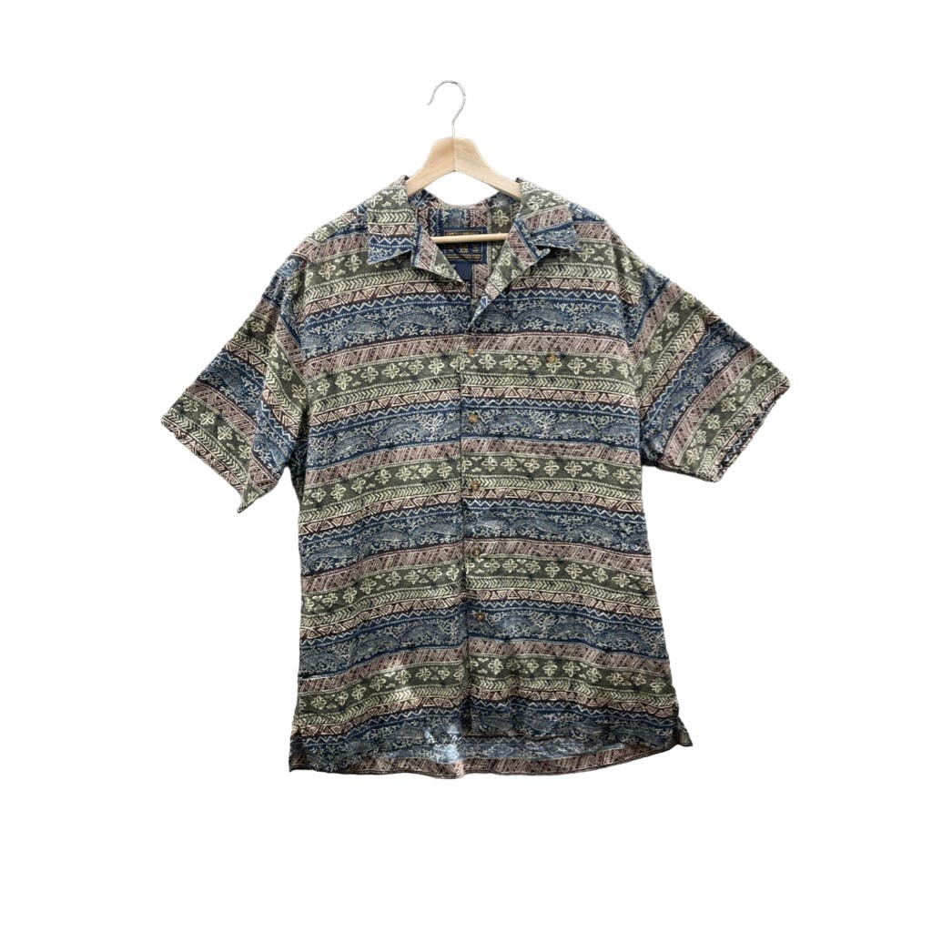 Vintage 1990's Woolrich Men's Fishing Button-Up Short Sleeve Shirt