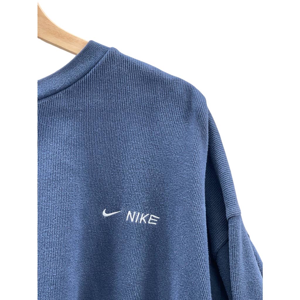 Vintage 2000's Nike Essential Corner Logo Fleece Longsleeve Shirt Y2K