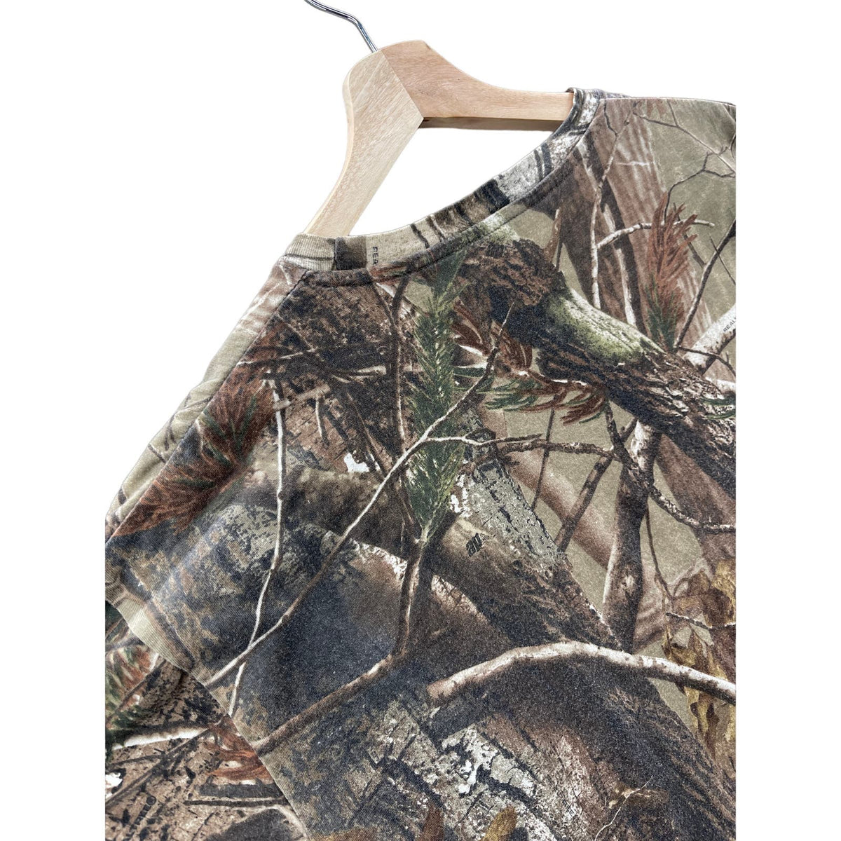 Vintage Realtree Men's AP Pattern Camo T-Shirt