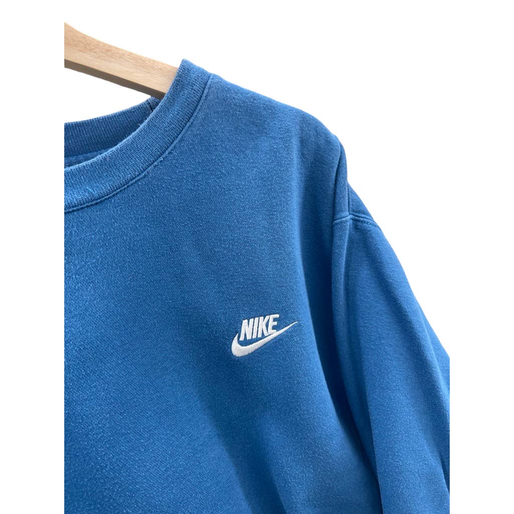 Nike Essential Corner Swoosh Sweater