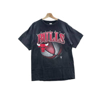 Vintage 1990's Chicago Bulls LOGO7 NBA Basketball Graphic T-Shirt